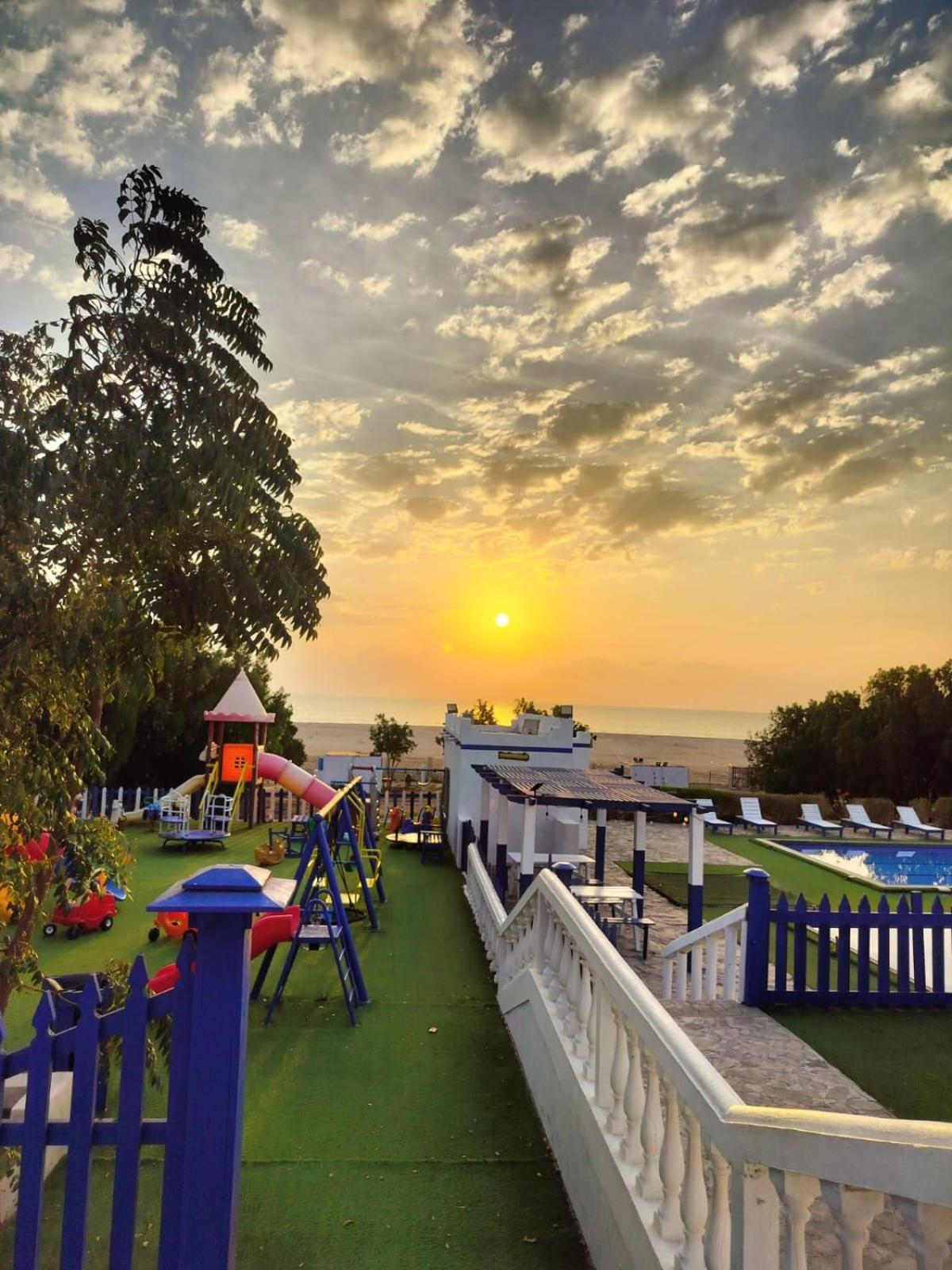 אל שרקייה Al-Ashkhara Beach Resort منتجع شاطئ الأشخرة מראה חיצוני תמונה
